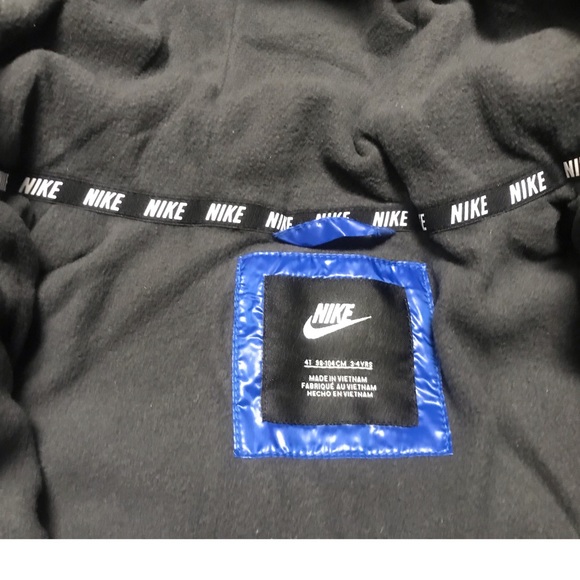 🚩SALE🚩 NIKE KIDS SHINY PUFFER COAT W/ Hood - Picture 2 of 3